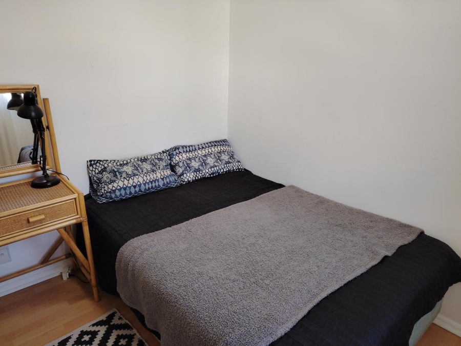 To Let 2 Bedroom Property for Rent in Uitzicht Western Cape